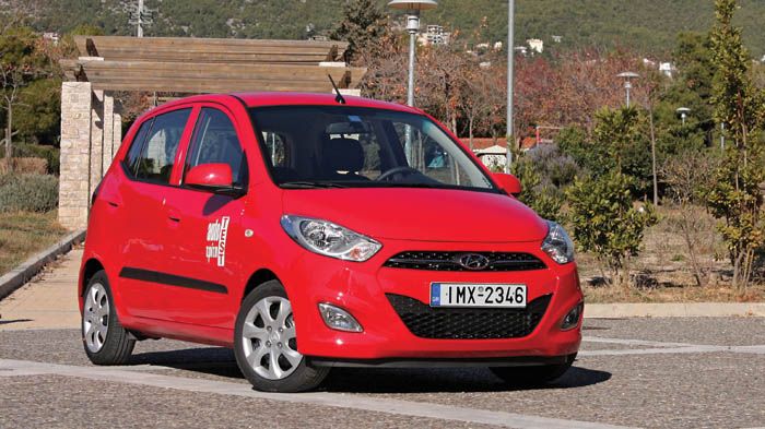 Στο δρόμο, το Hyundai i10 κερδίζει την εμπιστοσύνη του οδηγού.